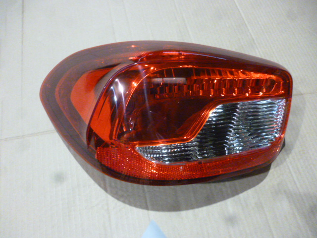 Faro trasero bicolor izq - Imagen principal