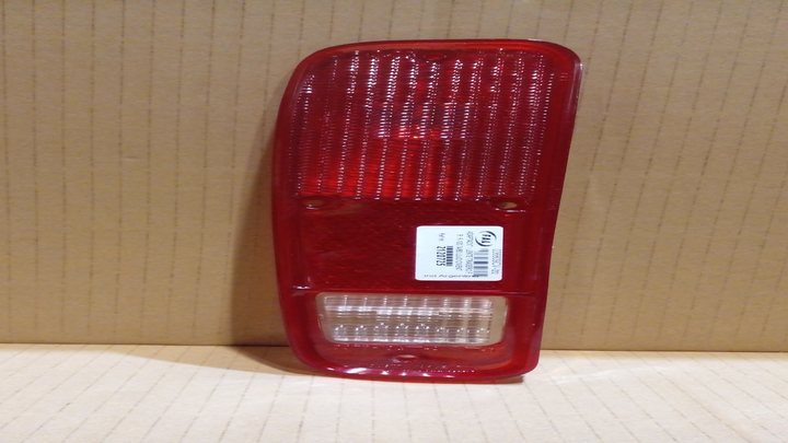 Acrilico trasero bicolor con ventana izq - Imagen principal