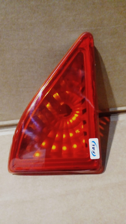 Tercera luz freno der - Imagen principal