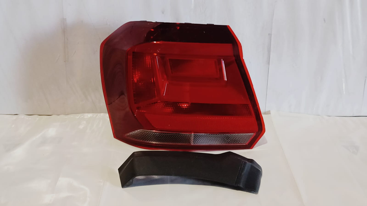 Faro trasero negro izq - Imagen principal