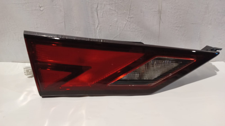 Faro trasero interior izq - Imagen principal