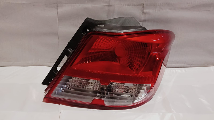 Faro trasero bicolor der - Imagen principal