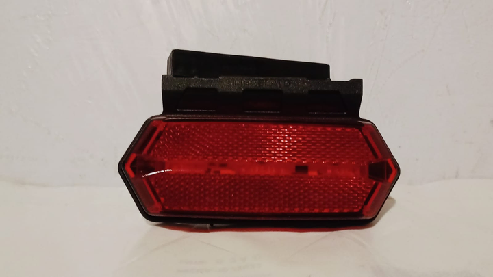 Faro lateral led bivolt rojo c/soporte mod.actual i/d - Imagen principal