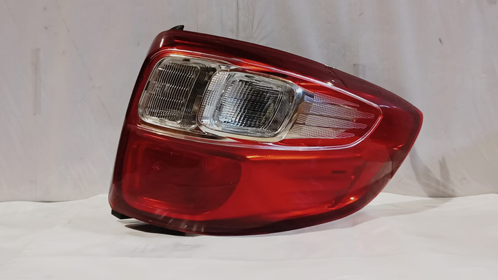 Faro trasero bicolor der - Imagen principal