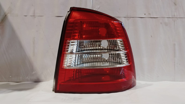 Faro trasero bicolor der - Imagen principal