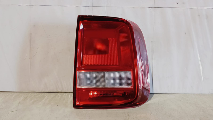 Faro trasero modelo mas oscuro cross der - Imagen principal