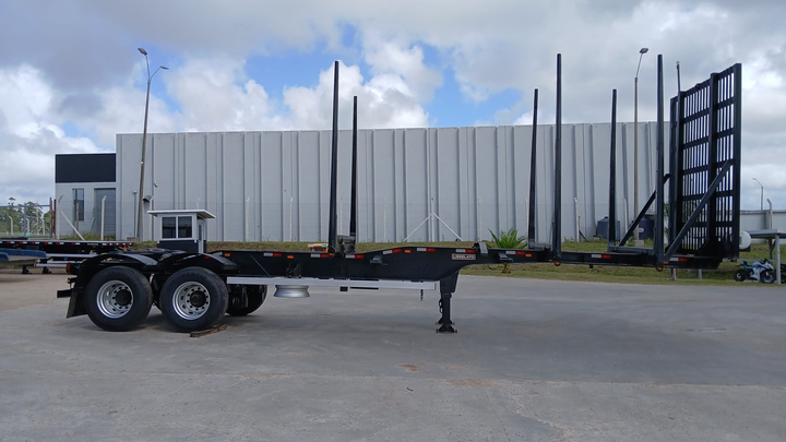 Semirremolque tritren forestal delantero con suspension neumatica - Imagen principal