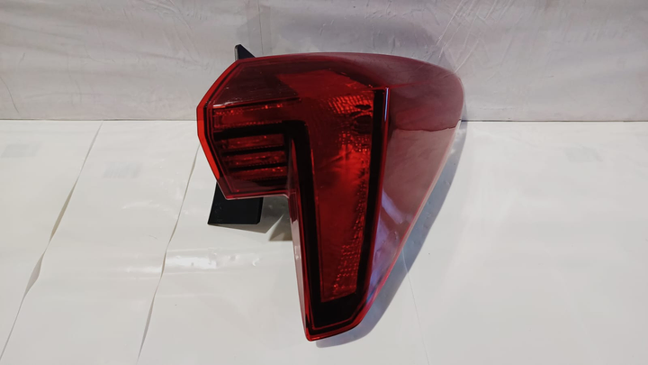 Faro trasero bicolor der - Imagen principal