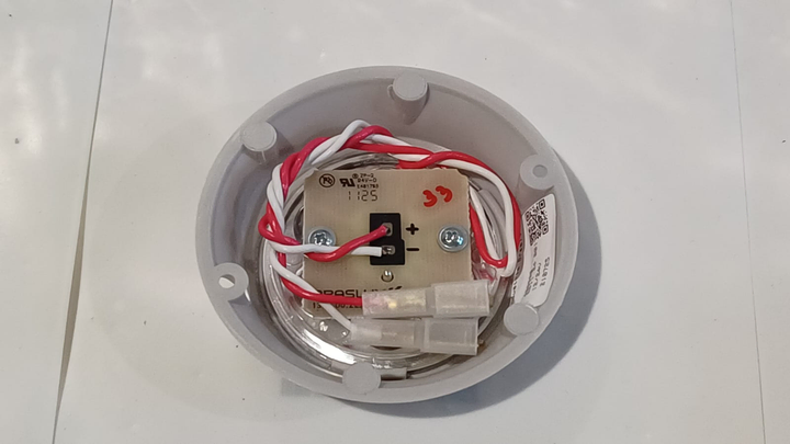 Faro linterna porta luz lat. fixa 24v cinza cristal p/omnibus i/d - Imagen principal